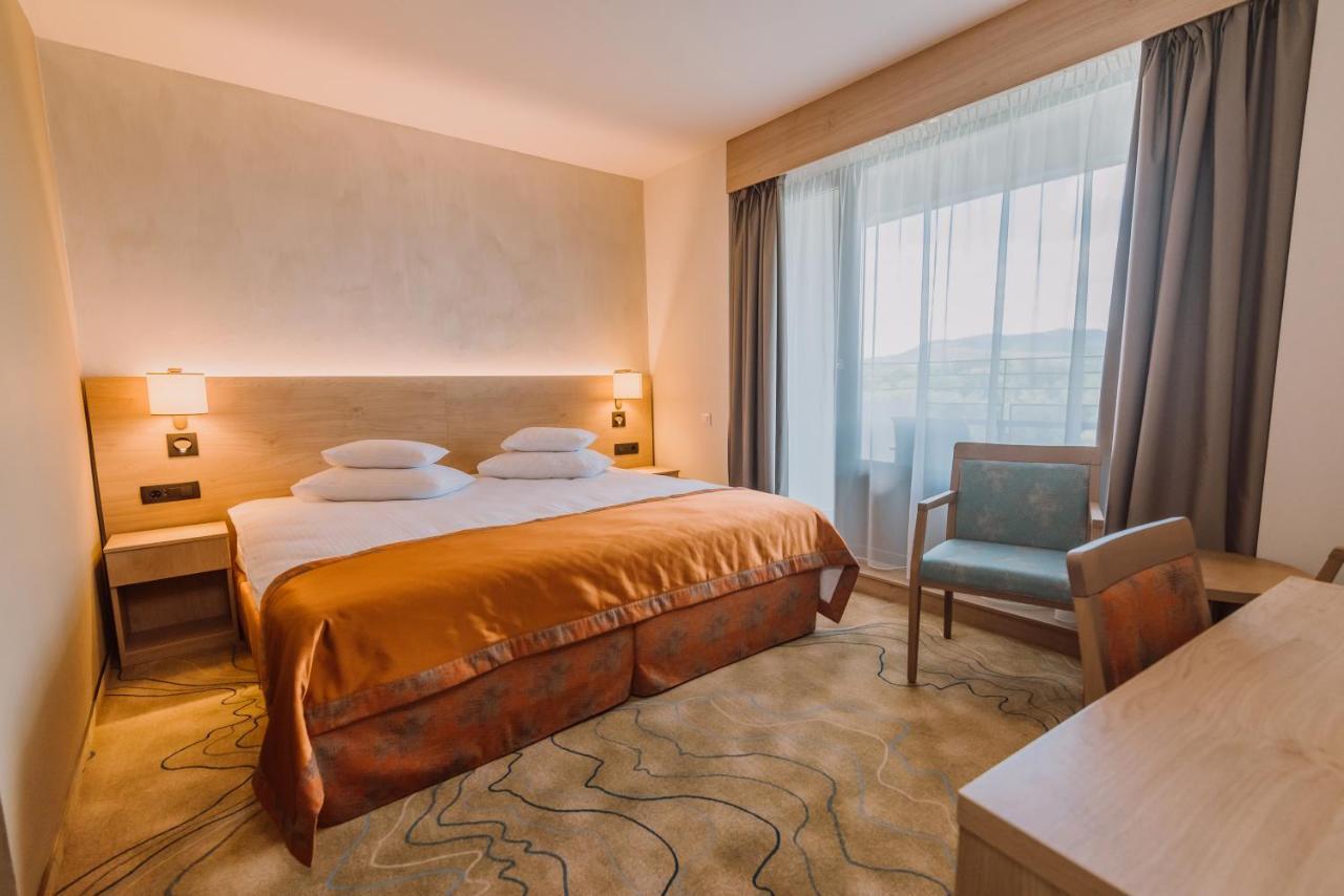 Superior Double Room,1403704664:JPEG